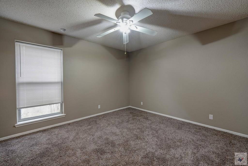 211 Northcrest, Wake Village, TX 75501