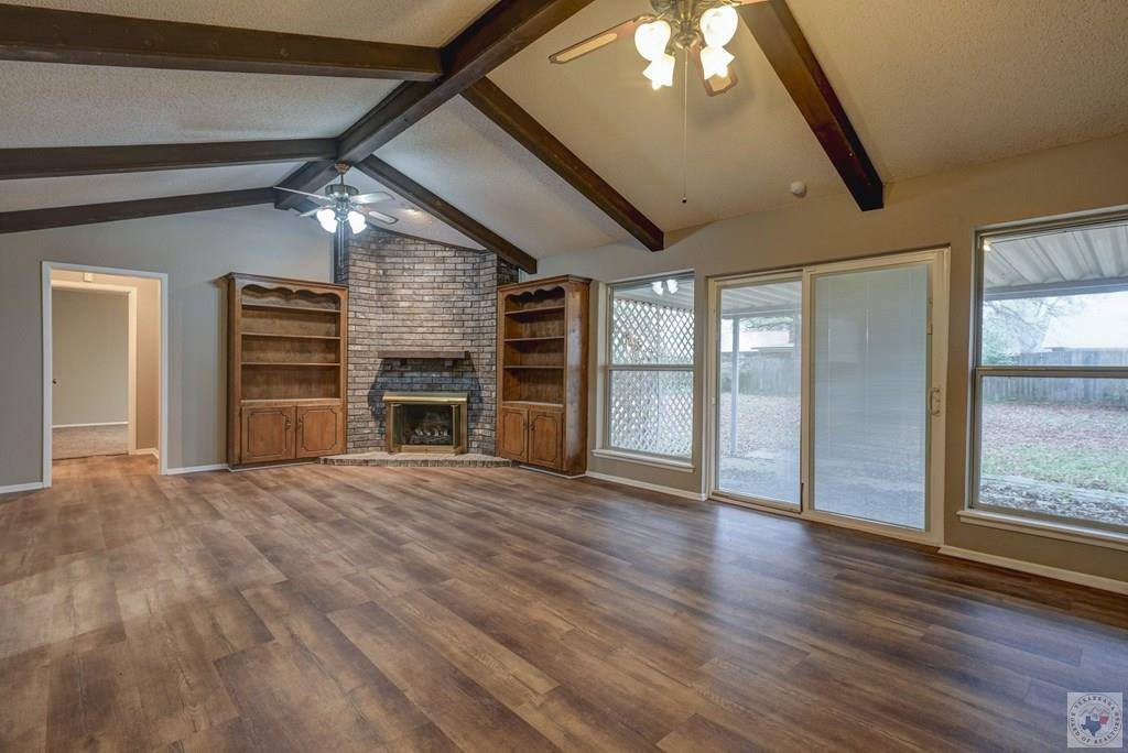 211 Northcrest, Wake Village, TX 75501