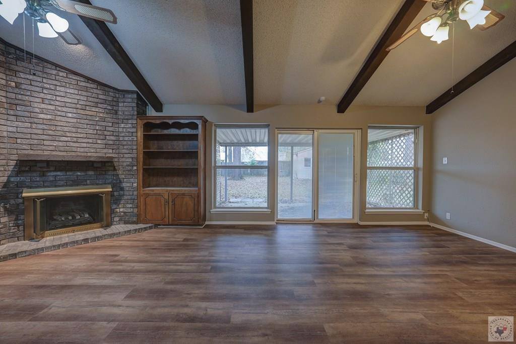 211 Northcrest, Wake Village, TX 75501