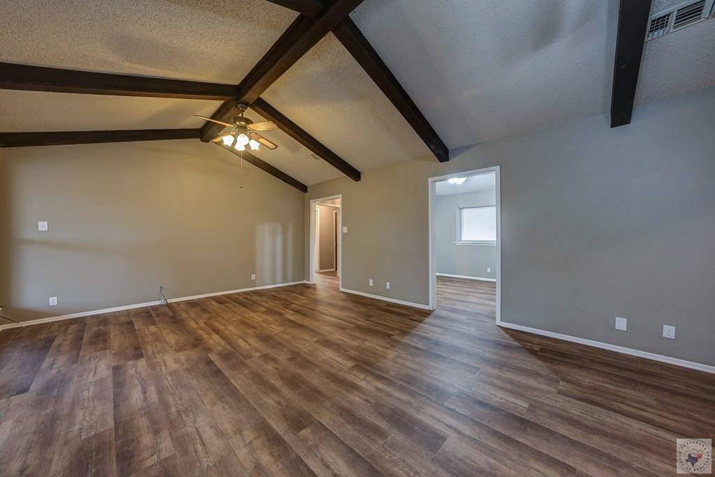 211 Northcrest, Wake Village, TX 75501