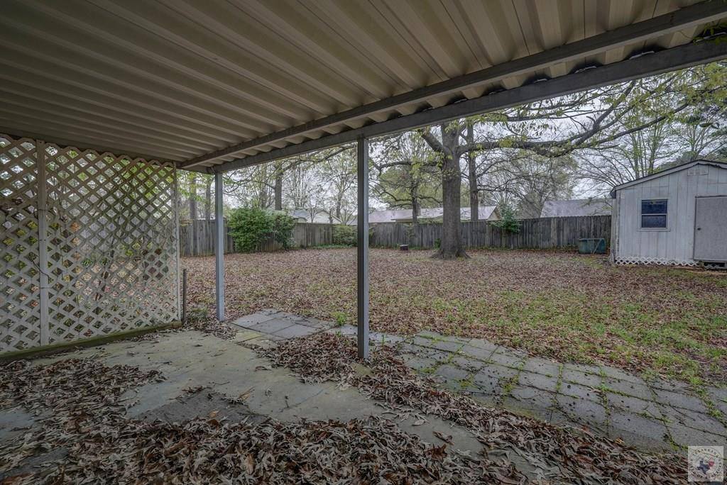 211 Northcrest, Wake Village, TX 75501