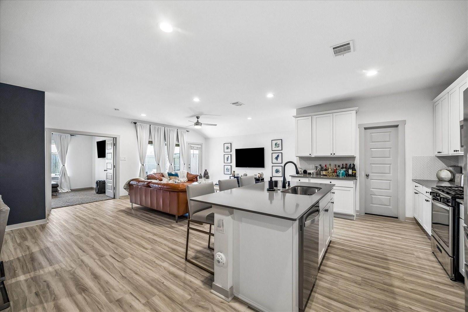 3403 Lake Landing Lane, Missouri City, TX 77459