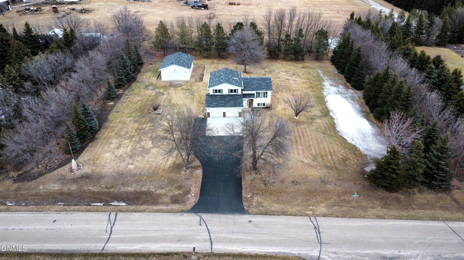 6707 Sonora Way, Bismarck, ND 58503