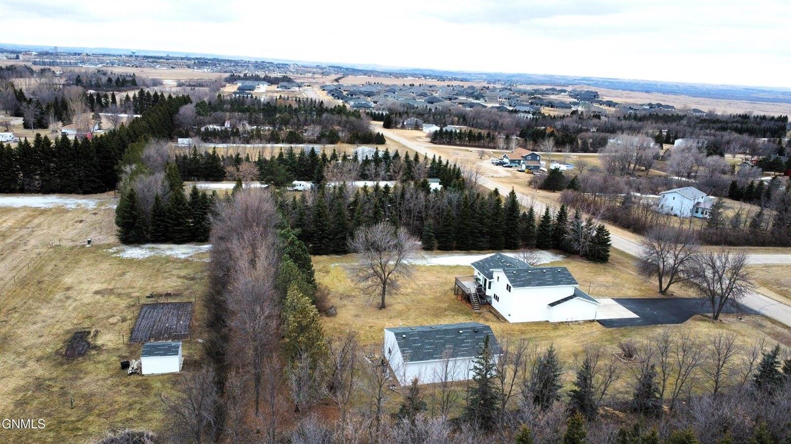 6707 Sonora Way, Bismarck, ND 58503