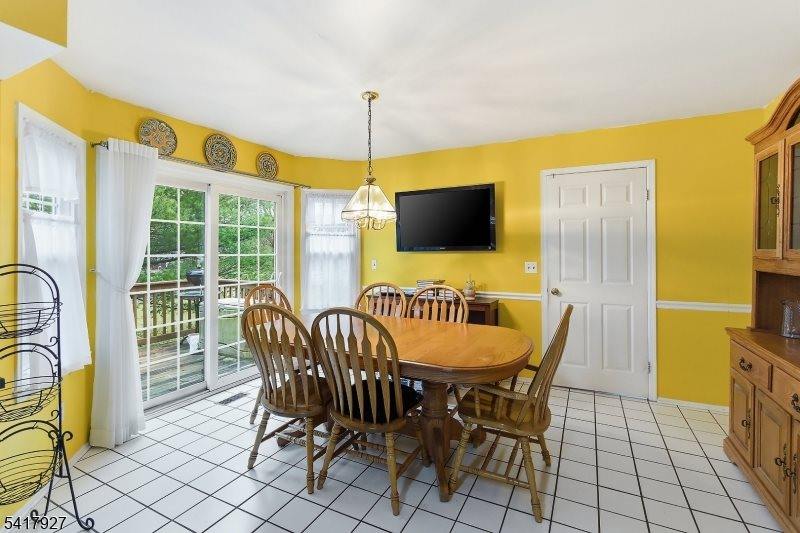 4 Crowel Rd, Hillsborough Township, NJ 08844