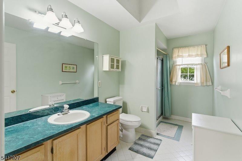 4 Crowel Rd, Hillsborough Township, NJ 08844