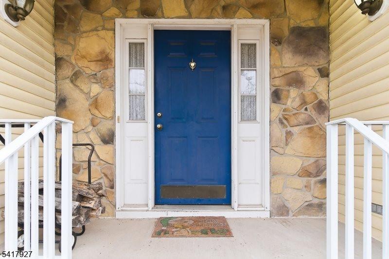 4 Crowel Rd, Hillsborough Township, NJ 08844