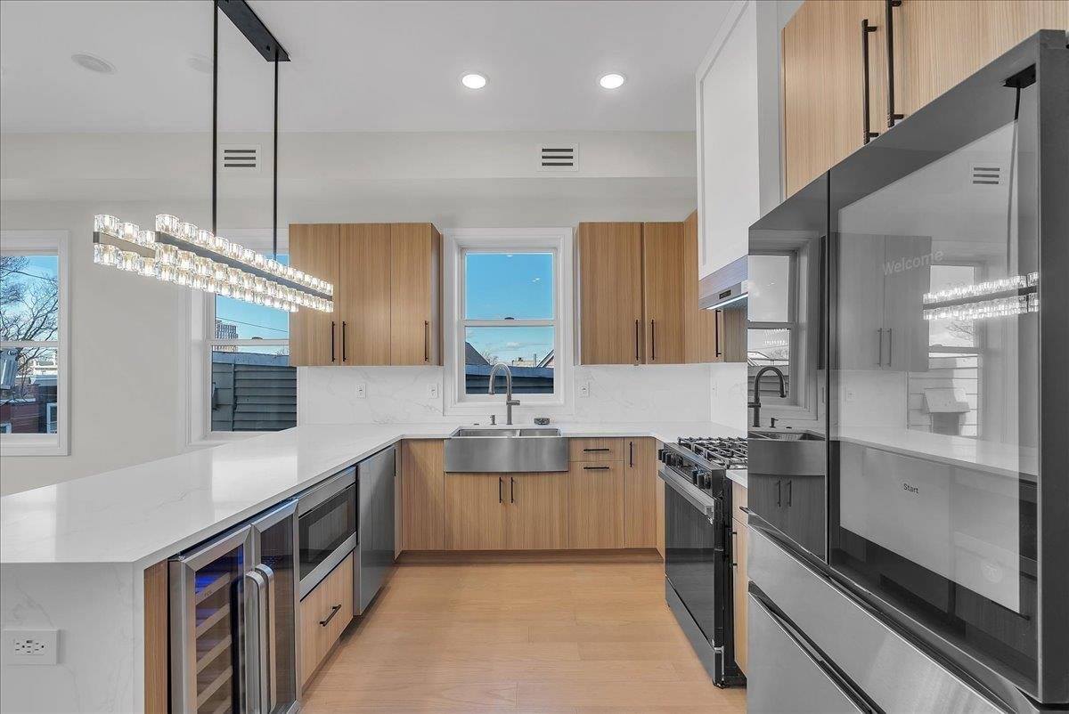 206 Clendenny Ave, JC, West Bergen, NJ 07304