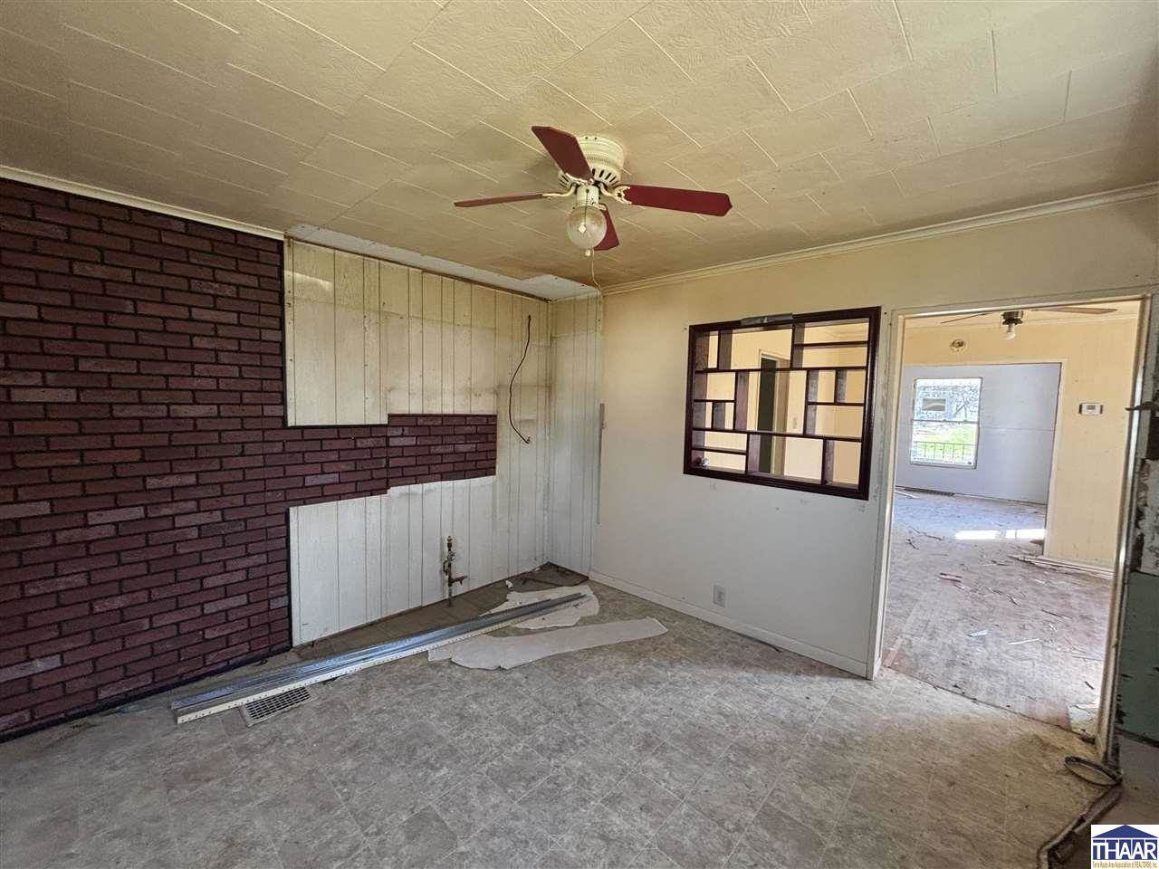 2012 1st, Terre Haute, IN 47807