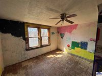 2012 1st, Terre Haute, IN 47807