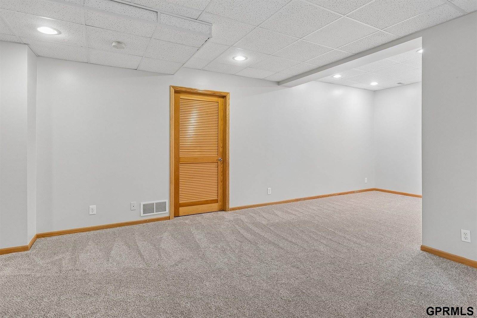 4811 North 142Nd Street, Omaha, NE 68164
