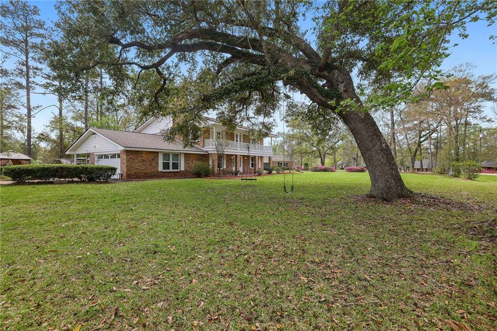 220 Tchefuncte Drive, Covington, LA 70433