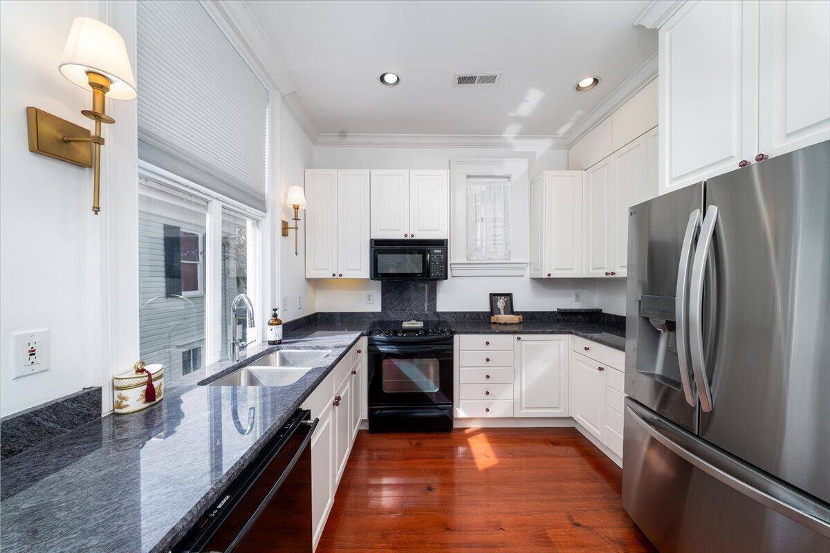 180 Broad Street, Apt C, Charleston, SC 29401