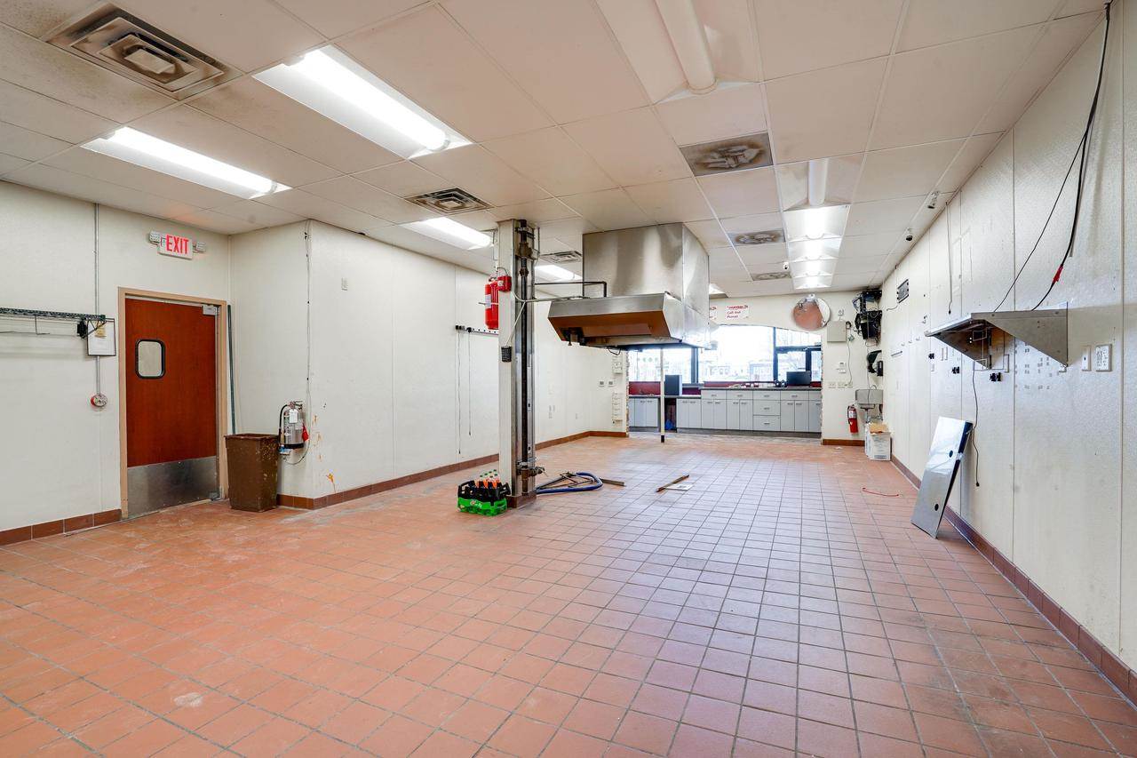 112 W Maple Avenue, Beaver Dam, WI 53916