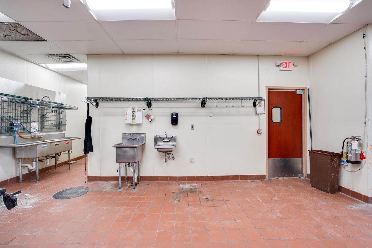 112 W Maple Avenue, Beaver Dam, WI 53916