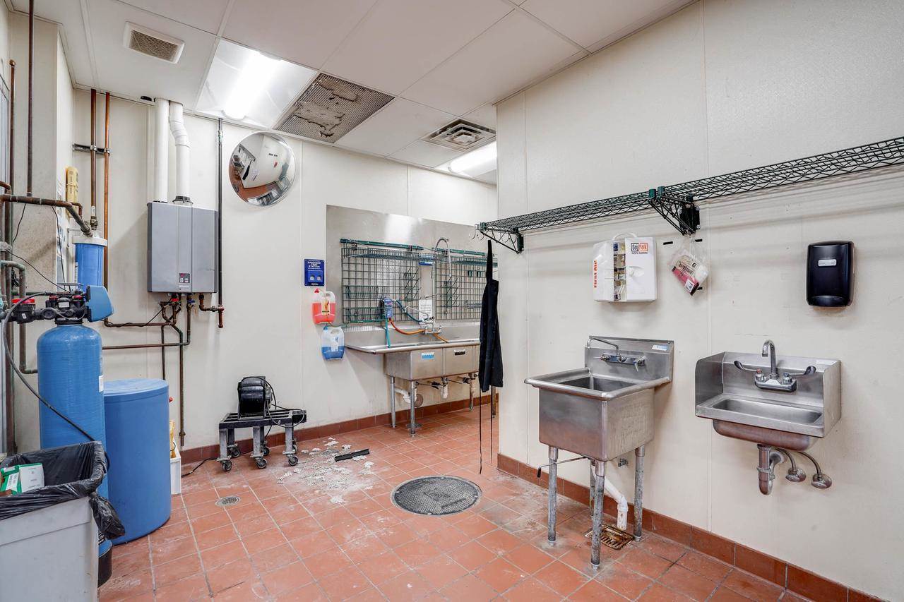 112 W Maple Avenue, Beaver Dam, WI 53916