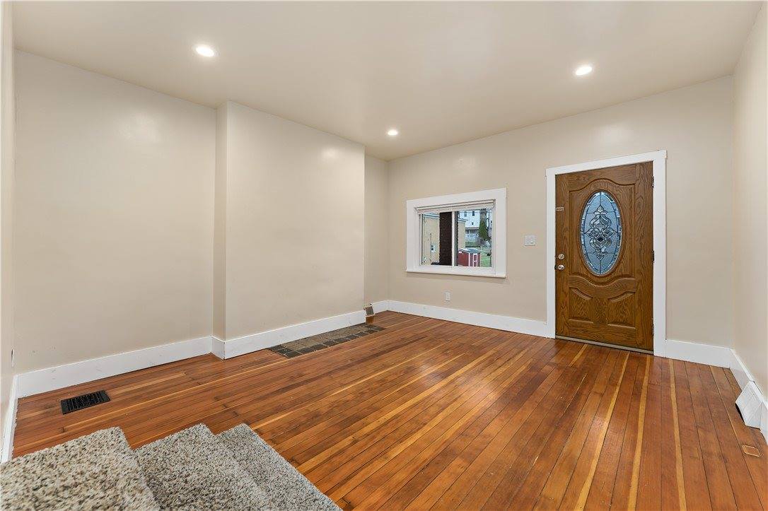 246.5 Shaler St, Mt Washington, PA 15211