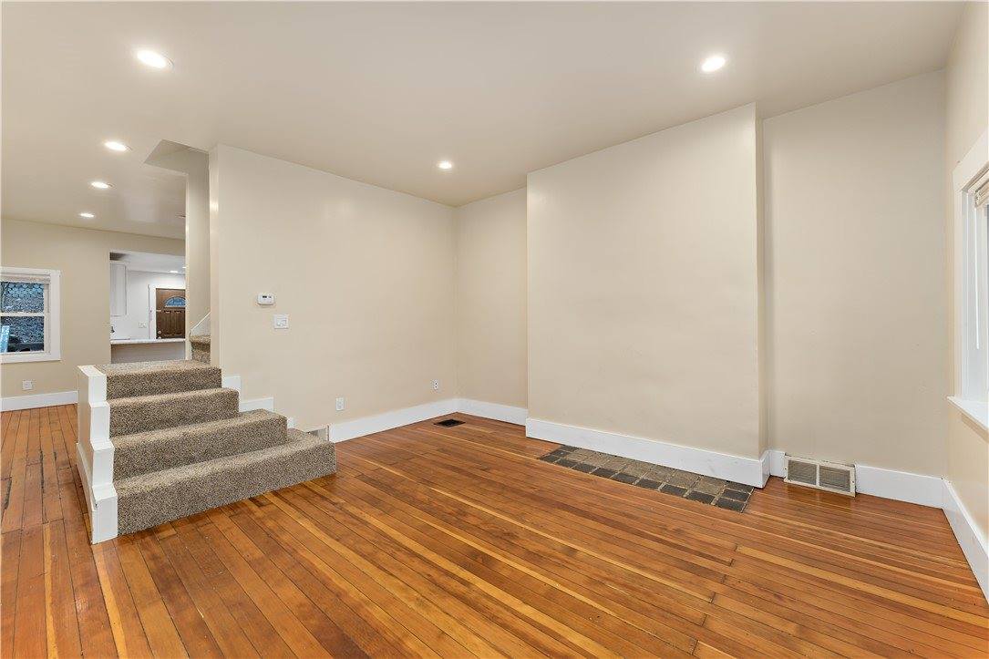 246.5 Shaler St, Mt Washington, PA 15211