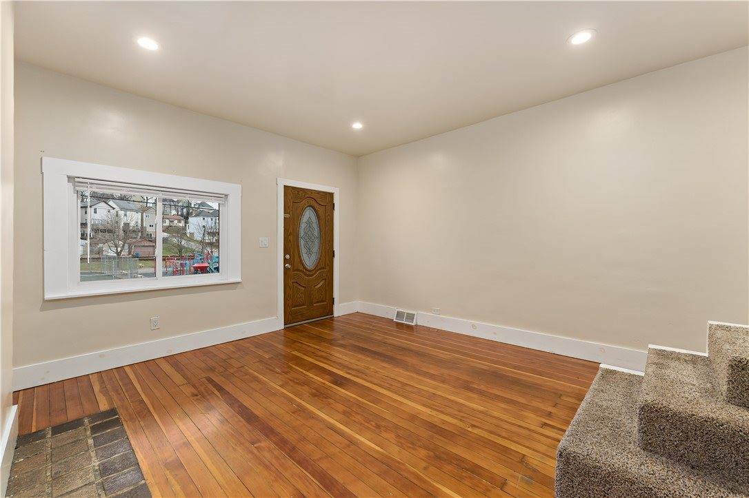 246.5 Shaler St, Mt Washington, PA 15211