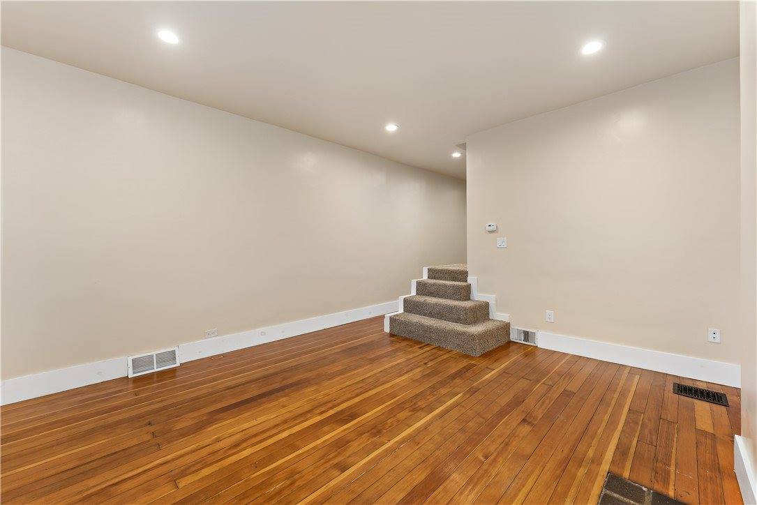 246.5 Shaler St, Mt Washington, PA 15211