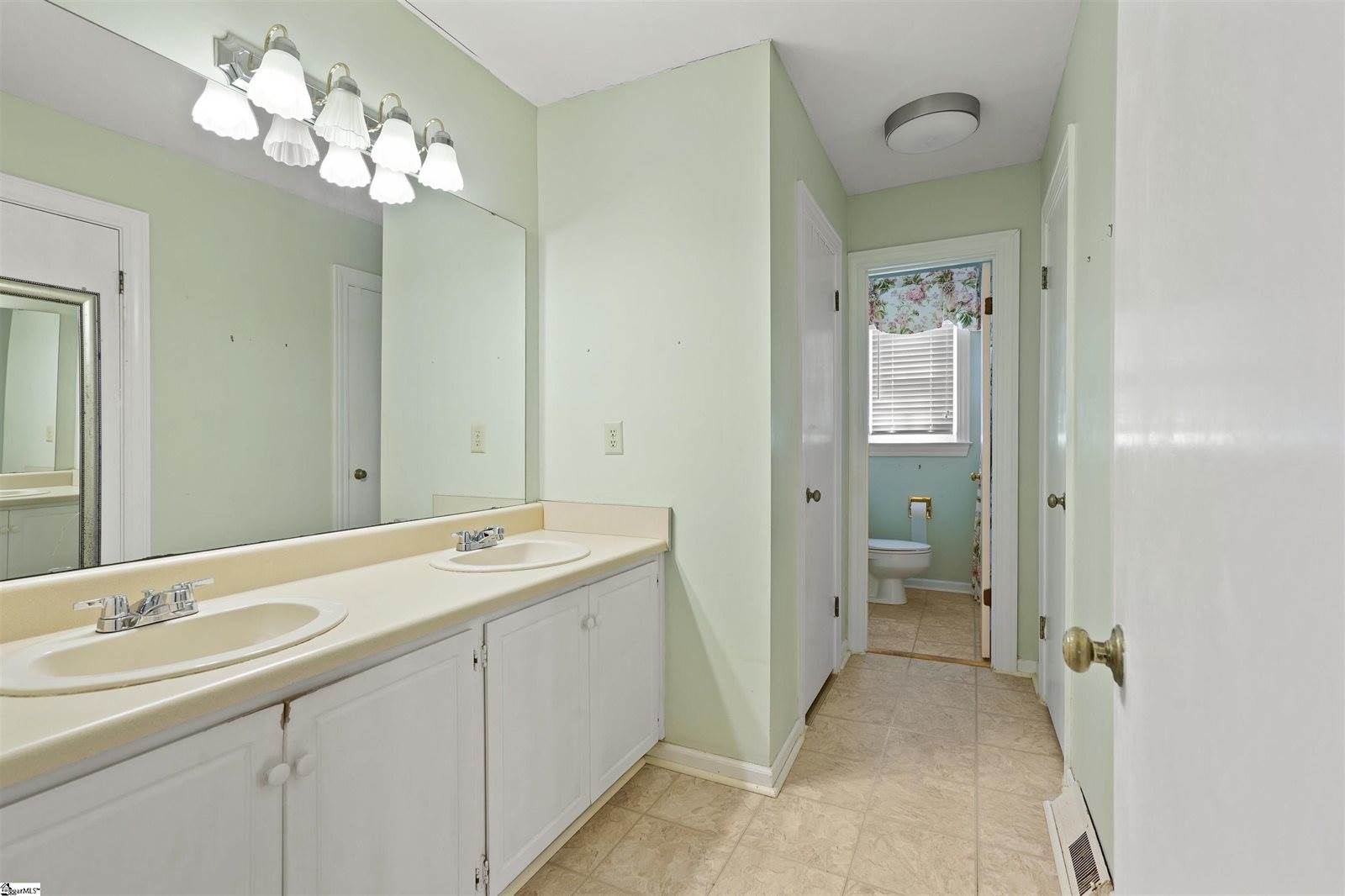 21 Forest Oaks, Spartanburg, SC 29307