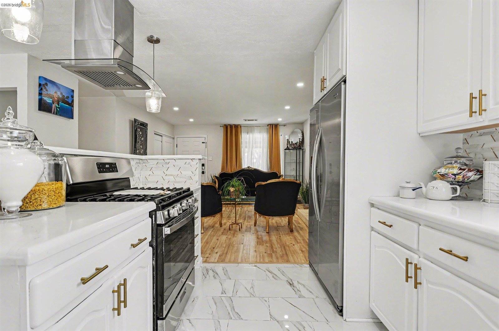 936 Santa Cruz Dr, Pleasant Hill, CA 94523