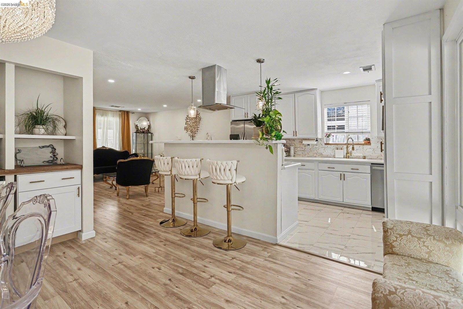 936 Santa Cruz Dr, Pleasant Hill, CA 94523