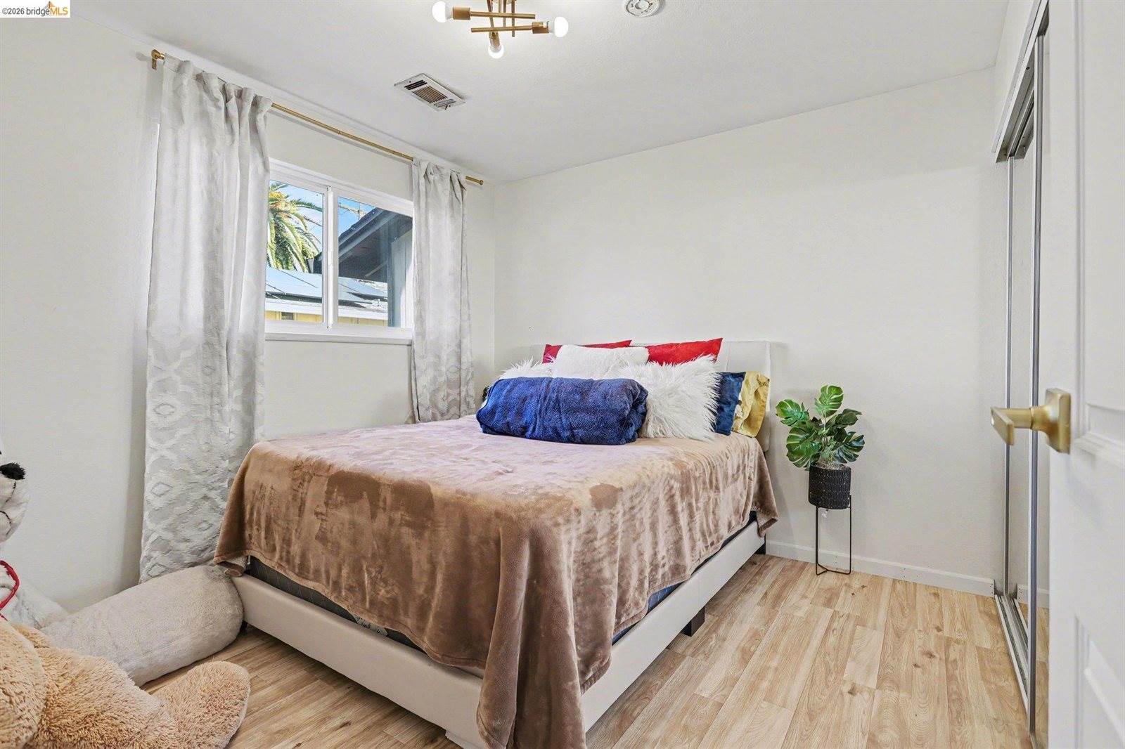 936 Santa Cruz Dr, Pleasant Hill, CA 94523