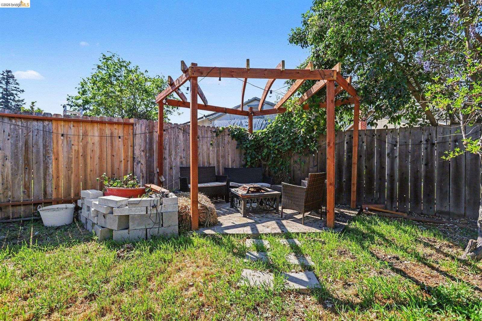 936 Santa Cruz Dr, Pleasant Hill, CA 94523