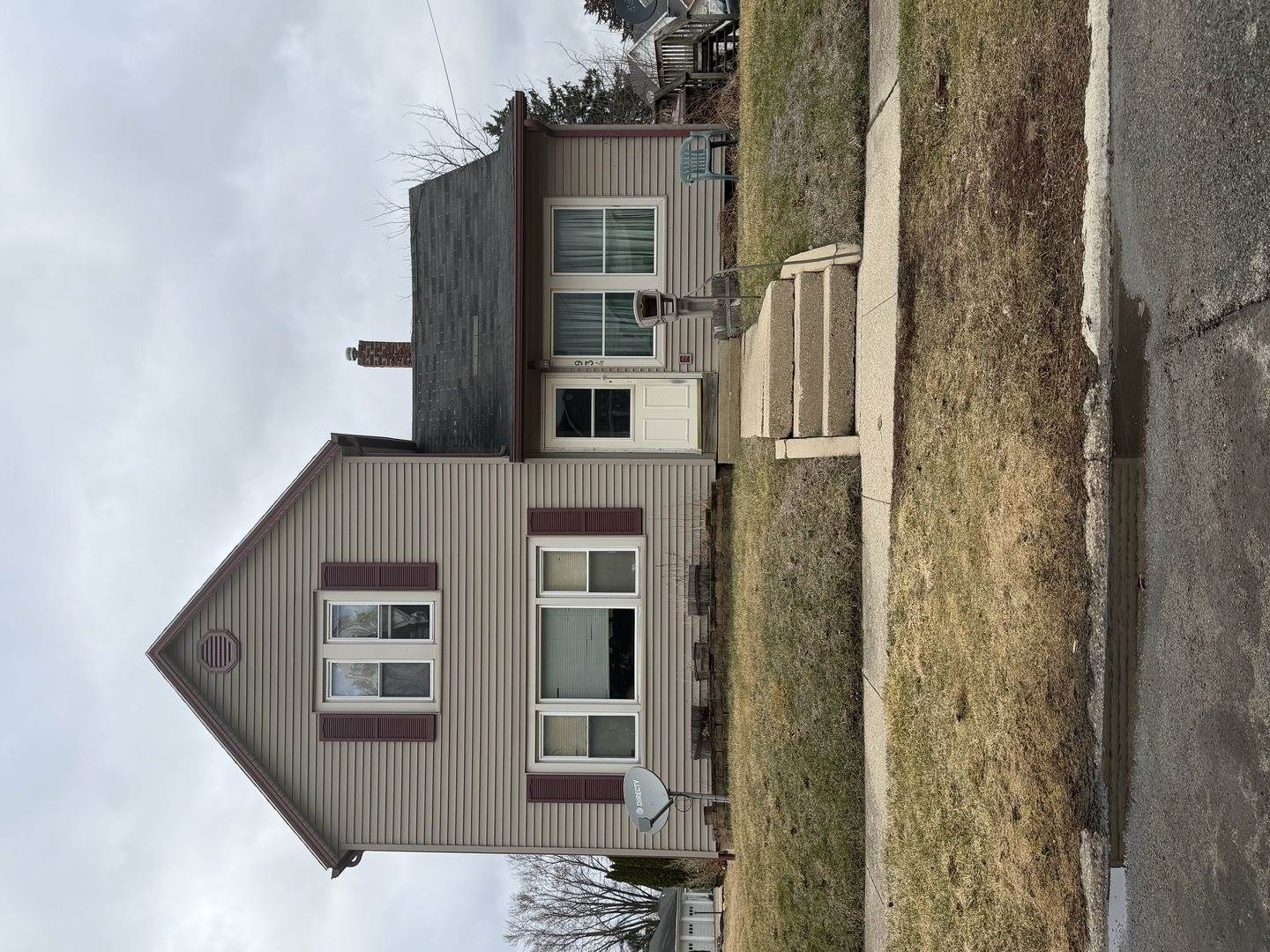 934 East Garden Street, Freeport, IL 61032