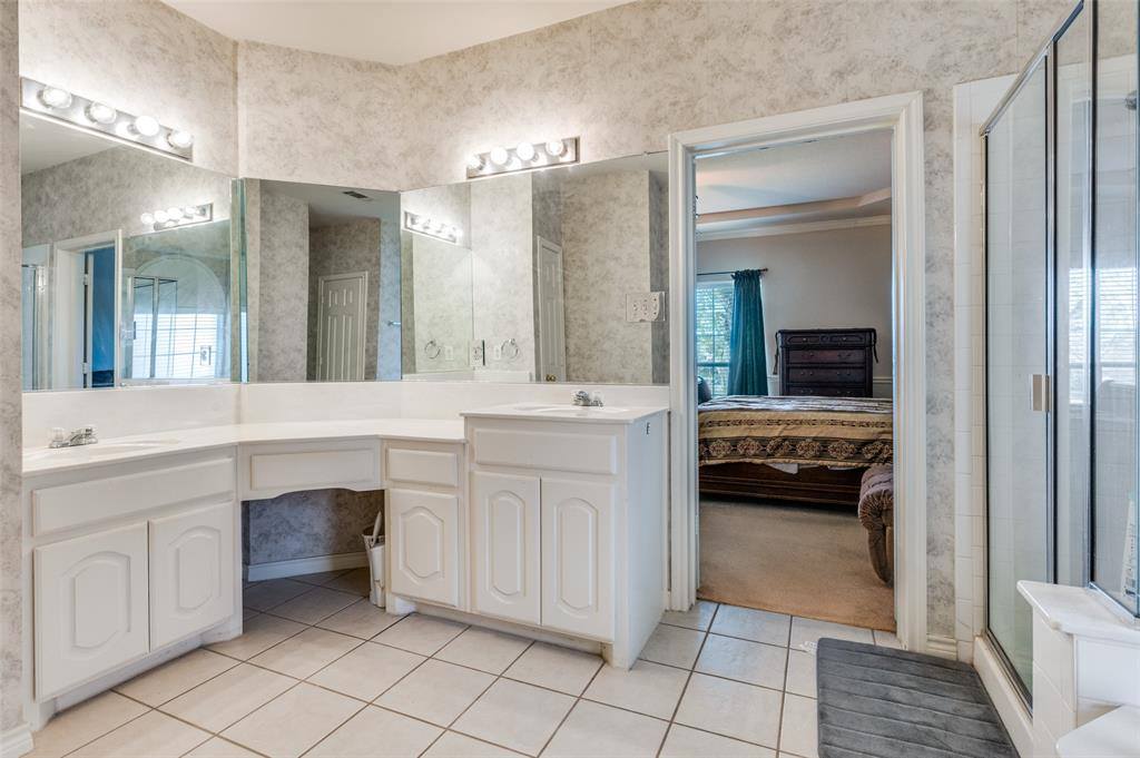 1740 Bramble Creek Drive, DeSoto, TX 75115