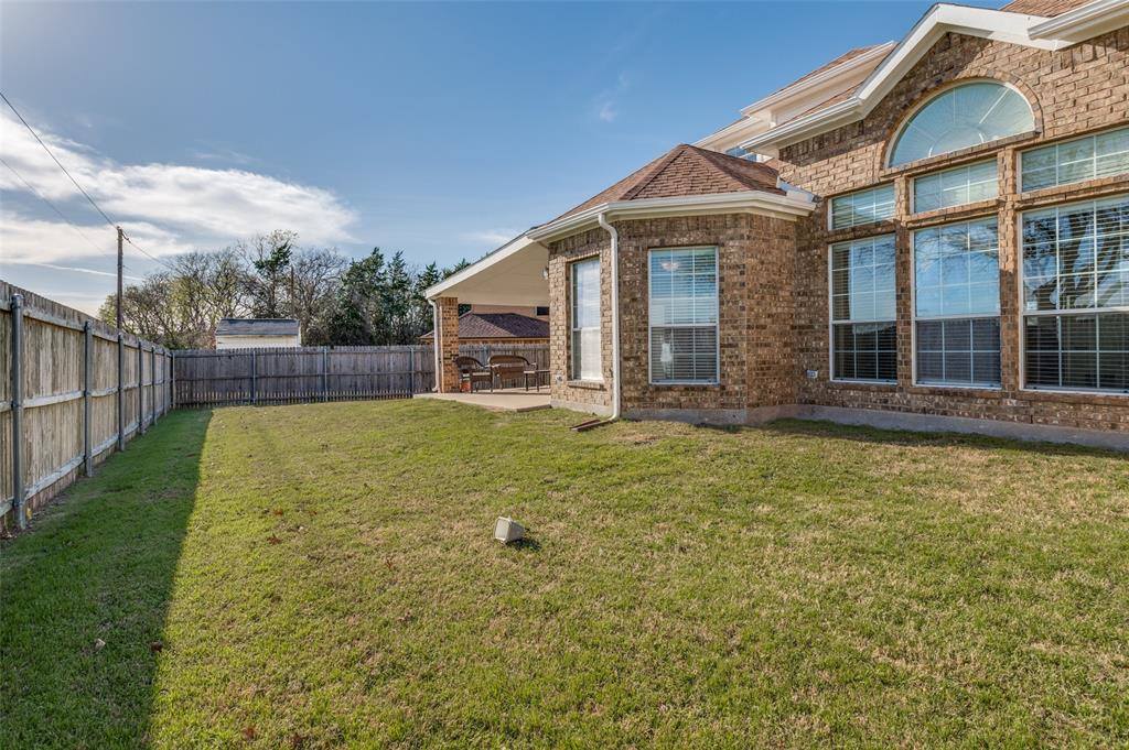 1740 Bramble Creek Drive, DeSoto, TX 75115
