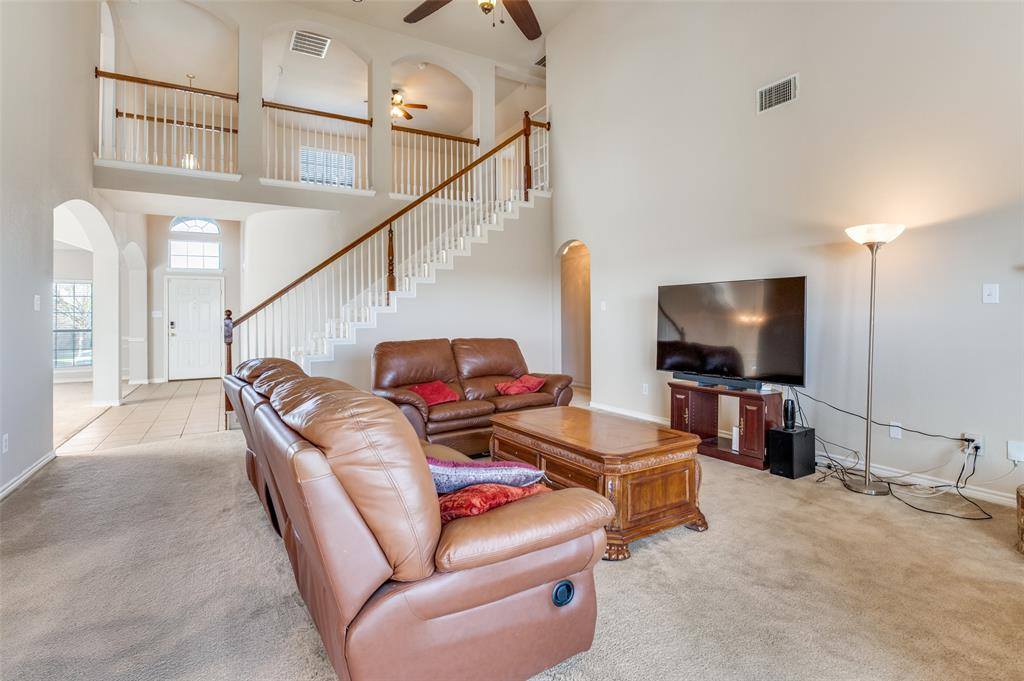 1740 Bramble Creek Drive, DeSoto, TX 75115