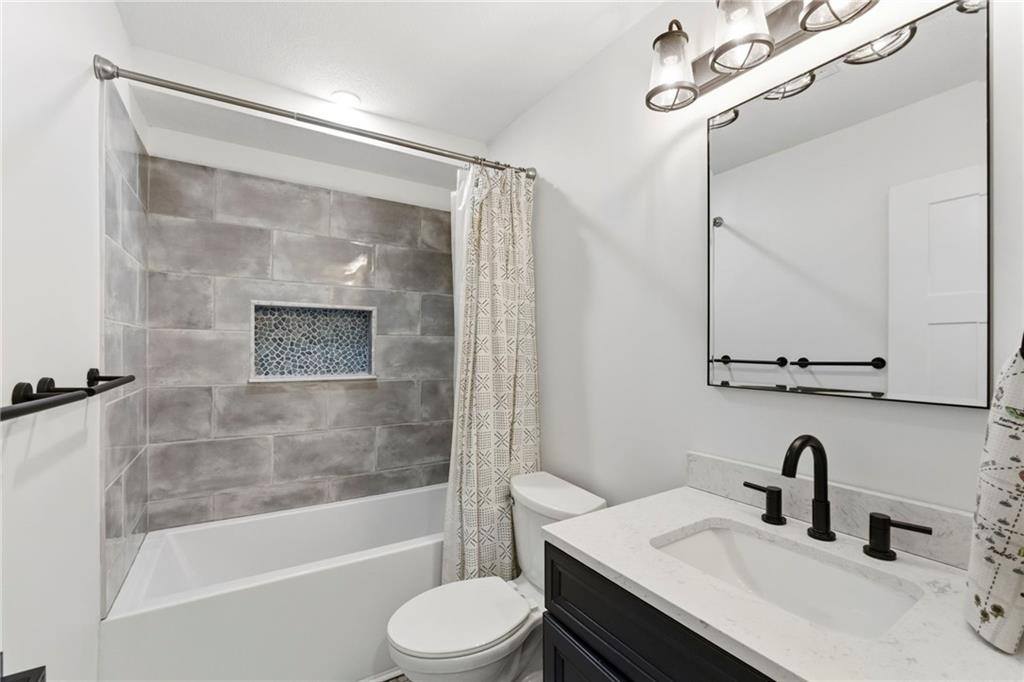 409 West 86th Terrace, Kansas City, MO 64114