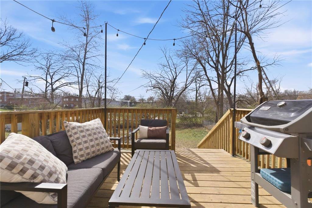 409 West 86th Terrace, Kansas City, MO 64114