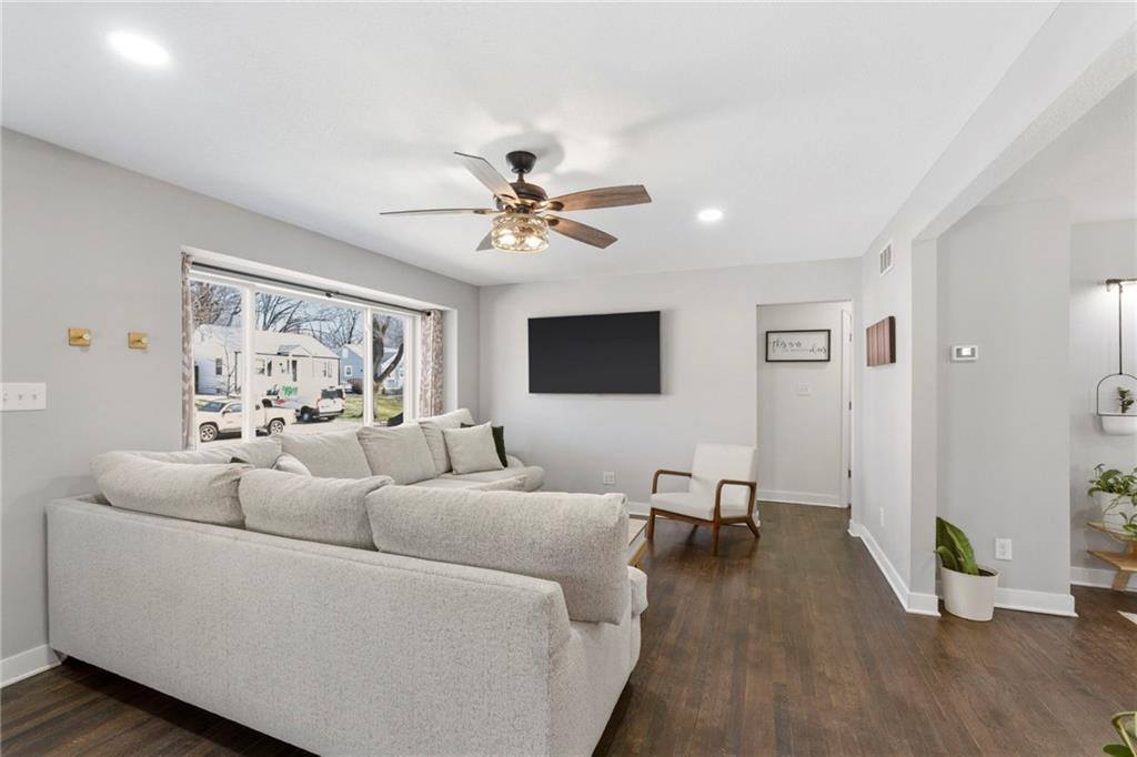 409 West 86th Terrace, Kansas City, MO 64114