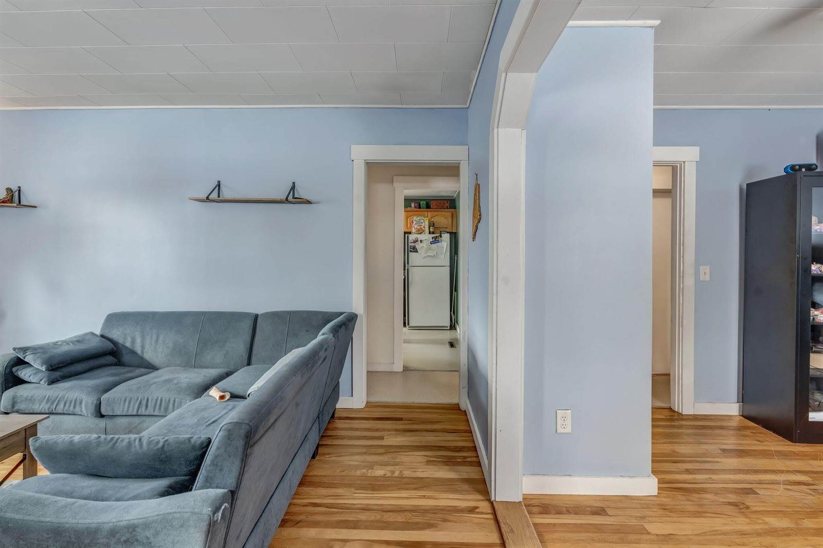 6 Hillcrest Street, Gardiner, ME 04345