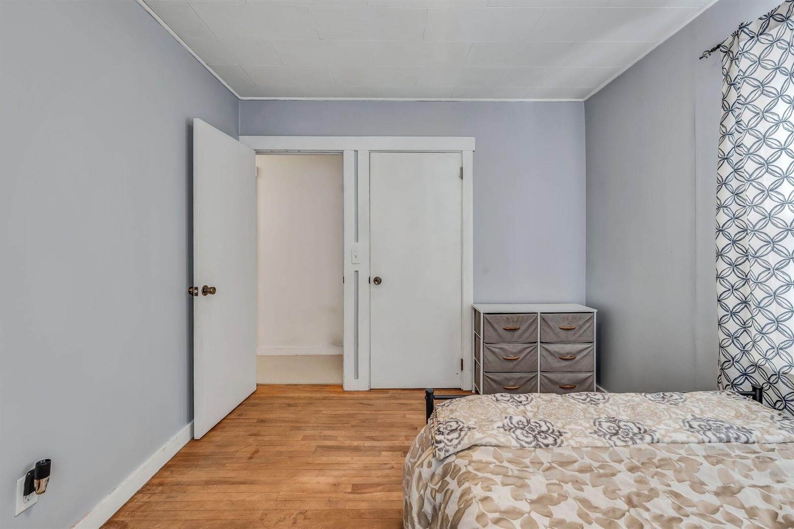 6 Hillcrest Street, Gardiner, ME 04345