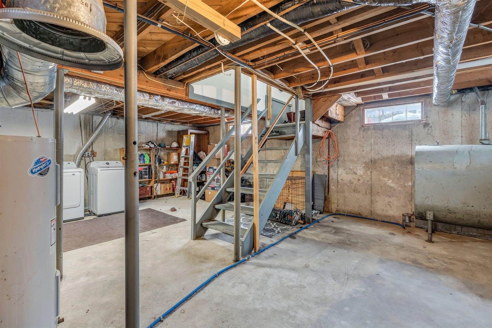 6 Hillcrest Street, Gardiner, ME 04345