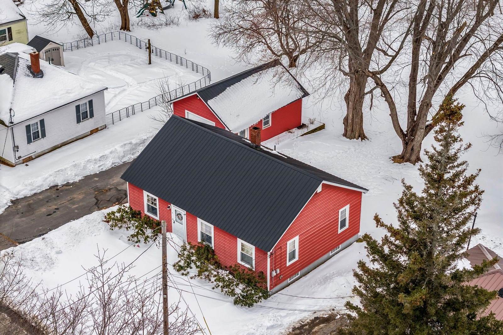 6 Hillcrest Street, Gardiner, ME 04345