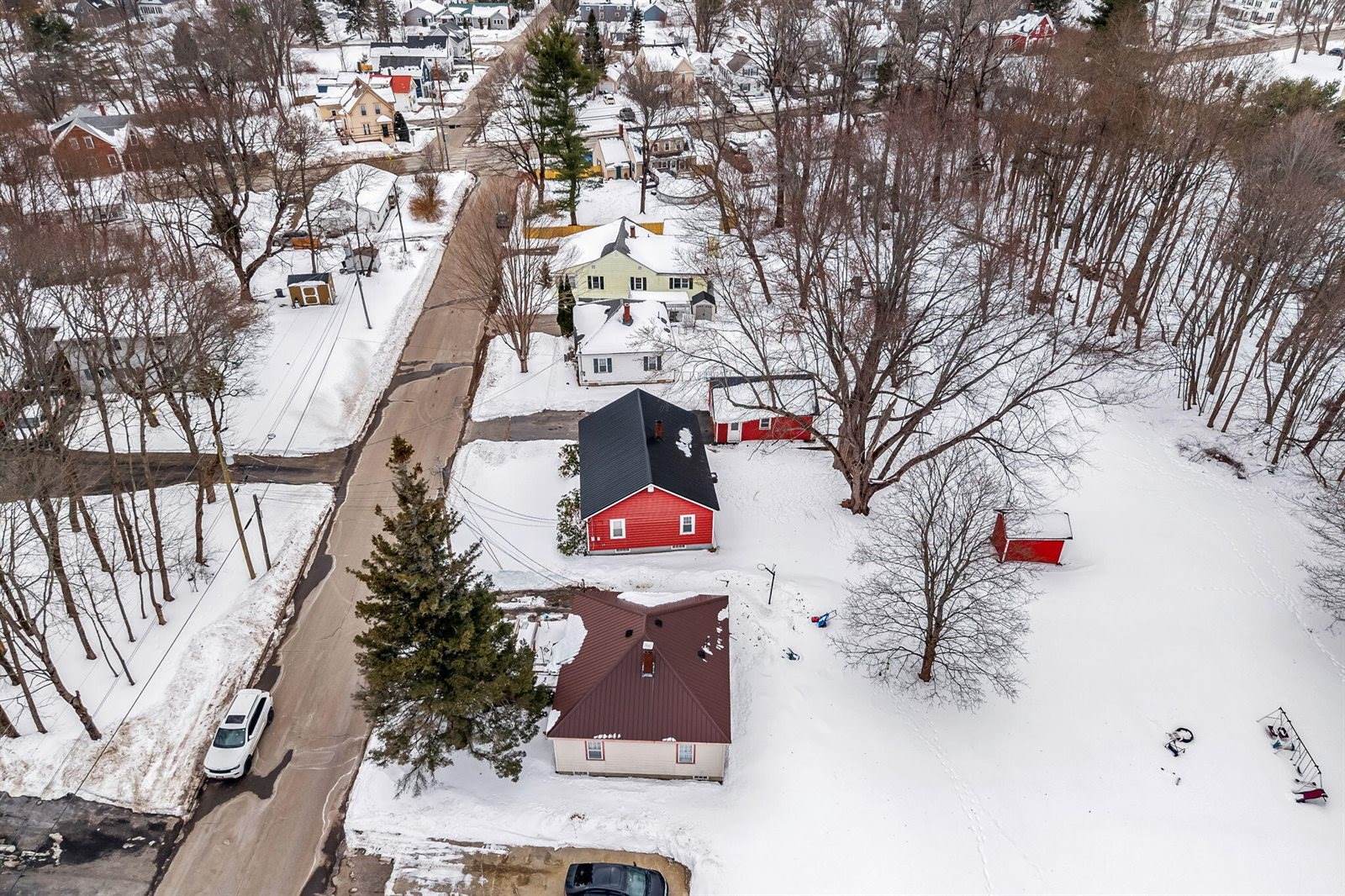 6 Hillcrest Street, Gardiner, ME 04345