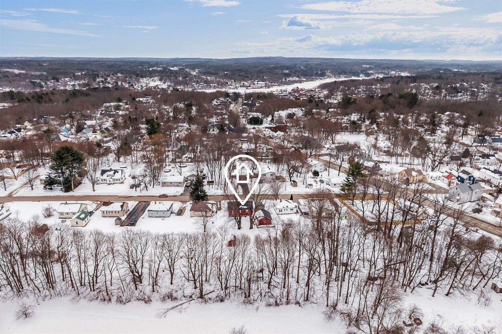 6 Hillcrest Street, Gardiner, ME 04345