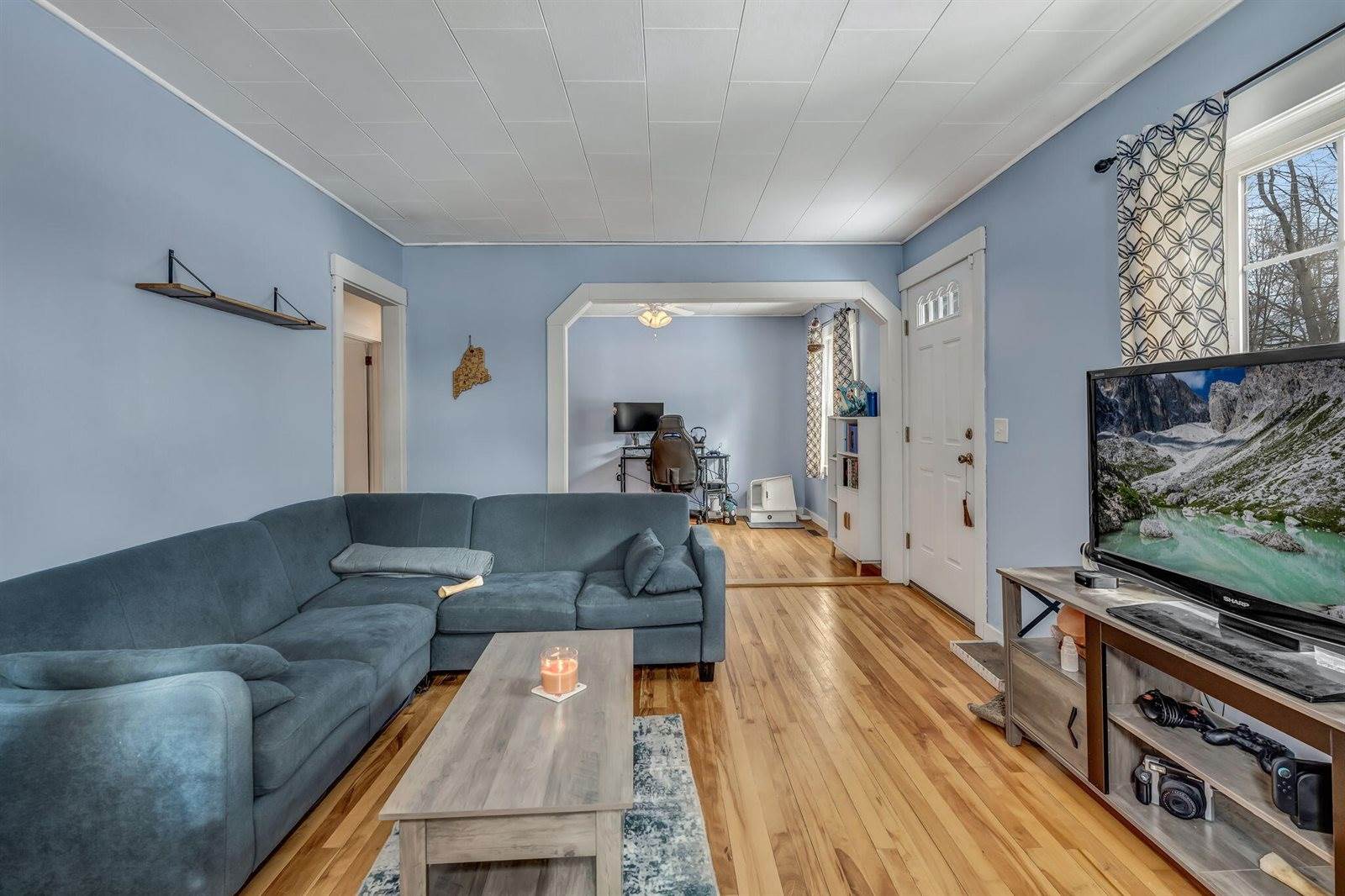 6 Hillcrest Street, Gardiner, ME 04345