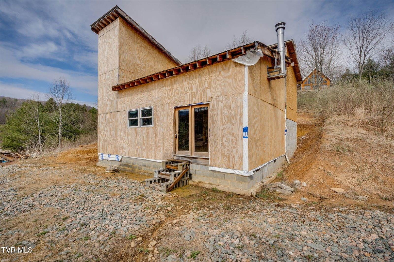 151 Windy Hill Private Lane, Butler, TN 37640