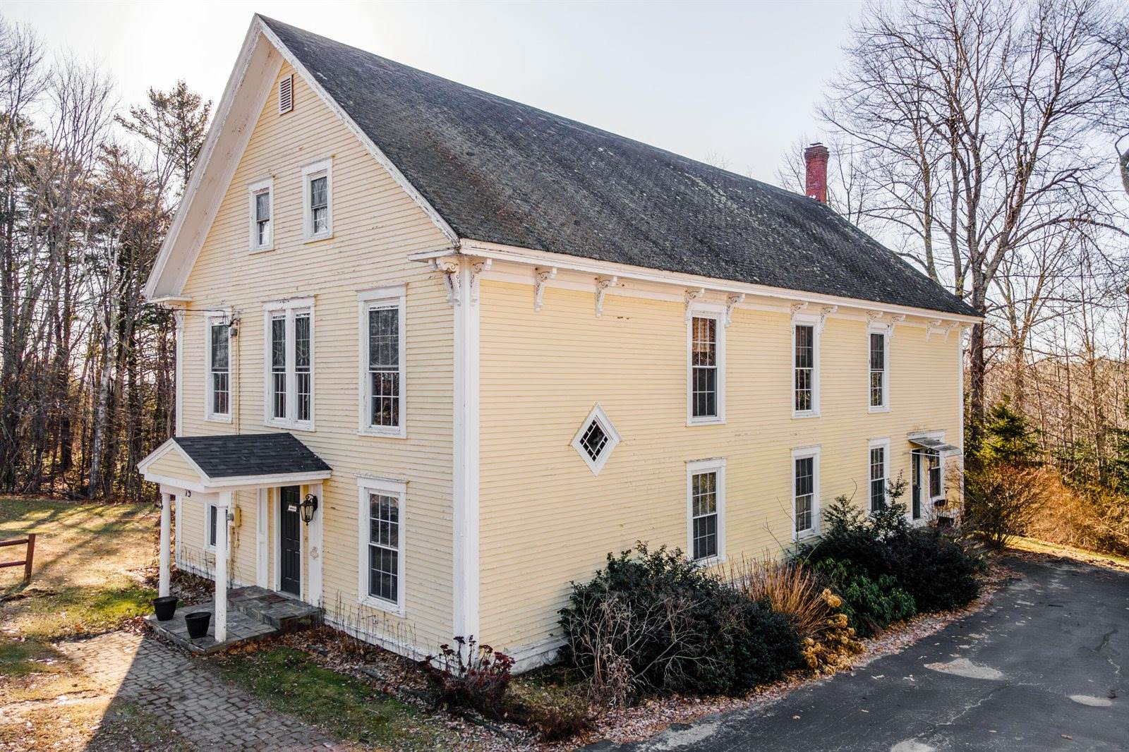 75 Main Road, Charleston, ME 04422