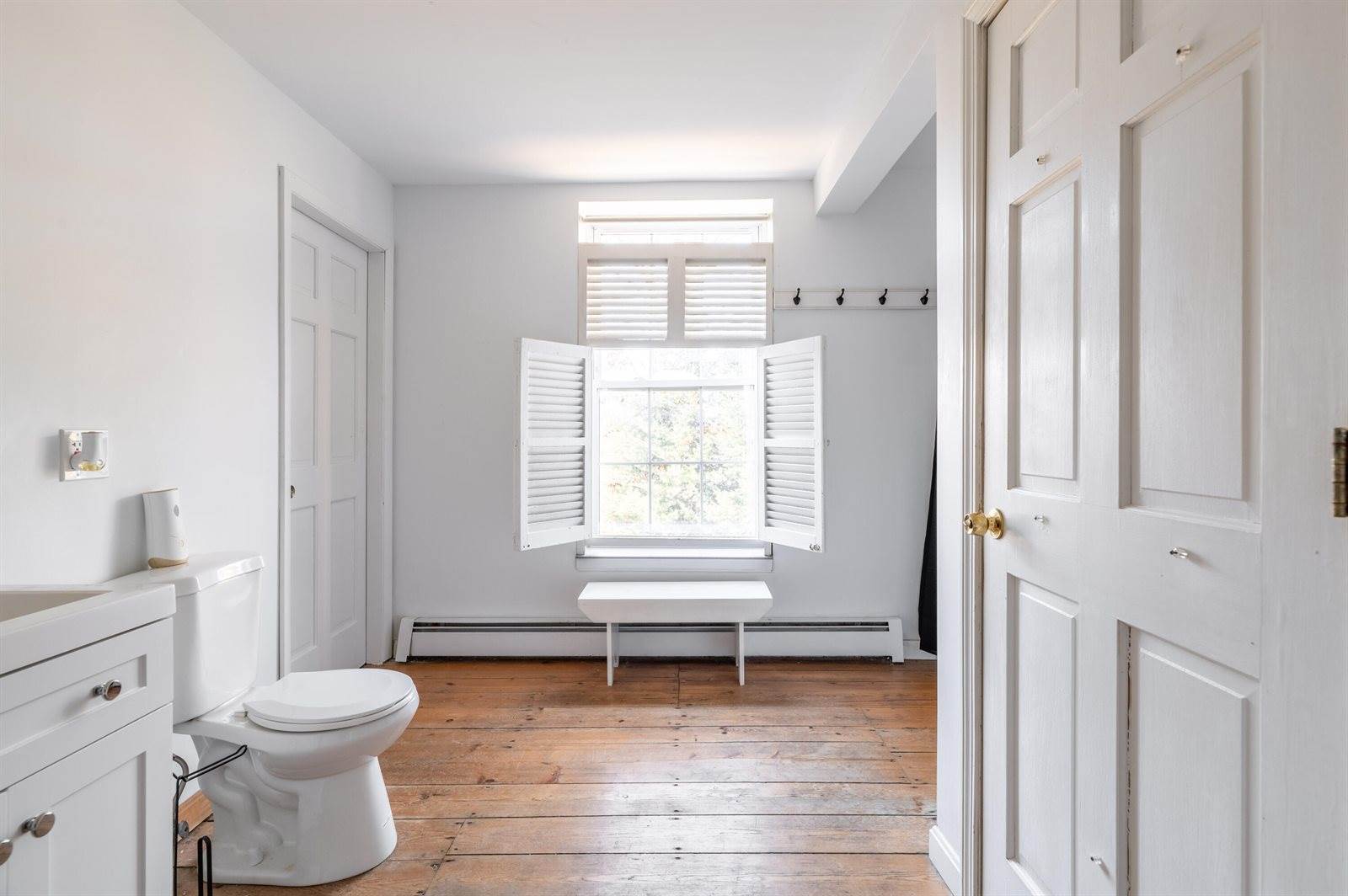 75 Main Road, Charleston, ME 04422