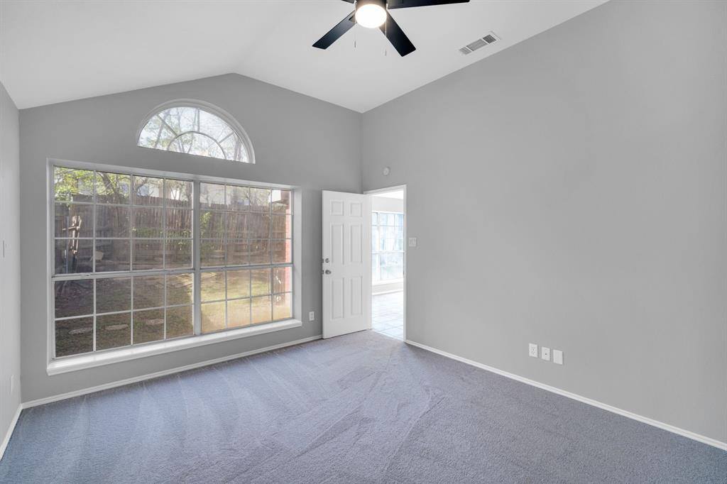 324 Faircrest Drive, Arlington, TX 76018