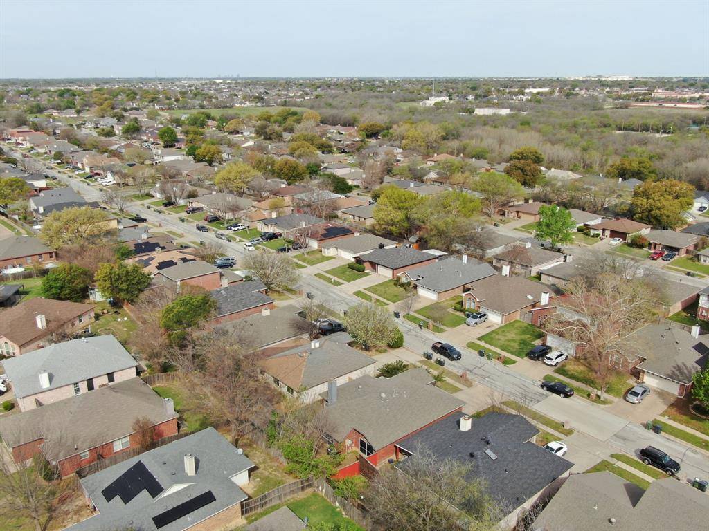 324 Faircrest Drive, Arlington, TX 76018