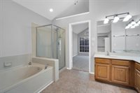 324 Faircrest Drive, Arlington, TX 76018