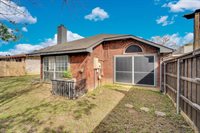 324 Faircrest Drive, Arlington, TX 76018